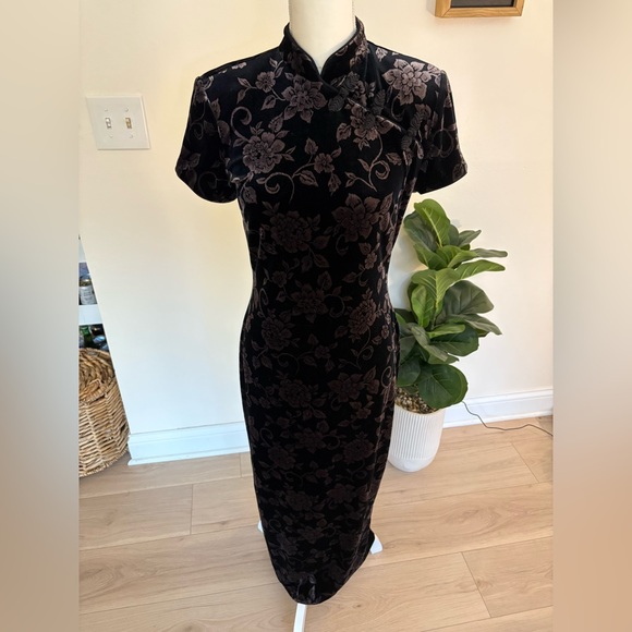 David Warren 90’s vintage Chinese velvet Dress - Picture 4 of 10